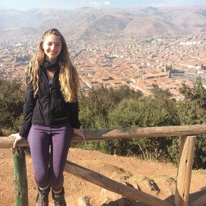 Meet your Posher, Stephanie